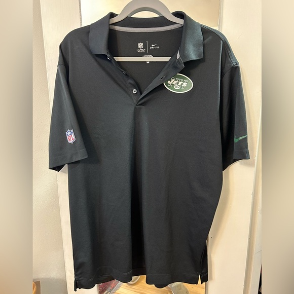 Assorted Men’s active wear shirts with NY Jets logo. - Picture 6 of 16